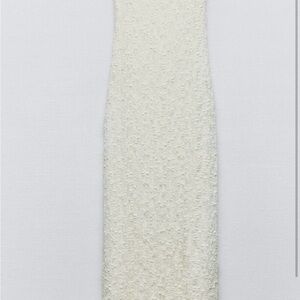 Zara SEMI-SHEER LACE DRESS
ECRU